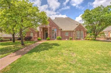 Main picture of 906 Chimney Hill Trl