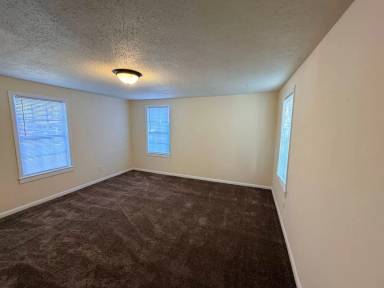 Main picture of 1604 N Lee St