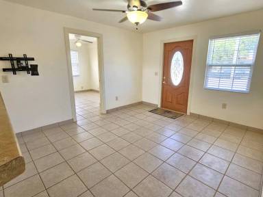 Main picture of 323 Palmetto Rd W