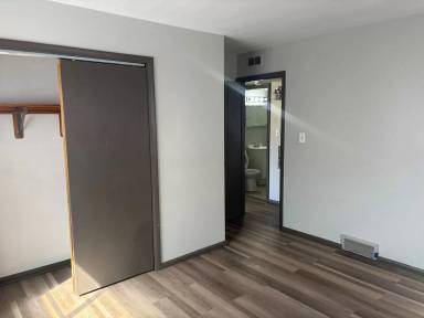 Main picture of 10416 W Hampton Ave