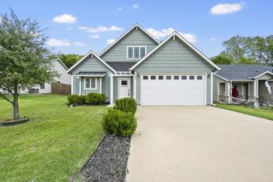 Main picture of 209 Hilre Dr