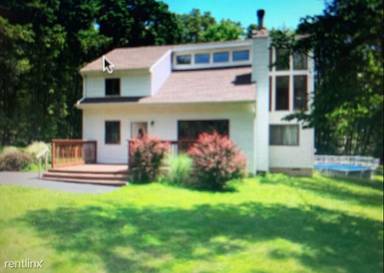 Main picture of 2118 Bear Ct