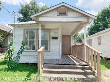 Main picture of 7927 Dayton St