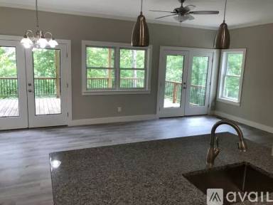 Main picture of 169 Gold View Dr