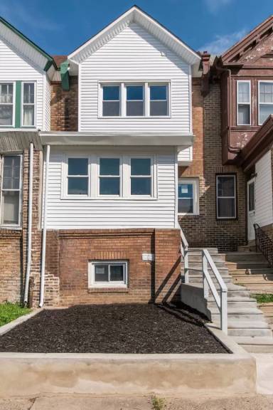 Main picture of 5443 Florence Ave