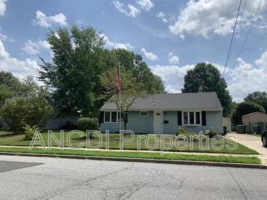 Main picture of 71 Baker Blvd