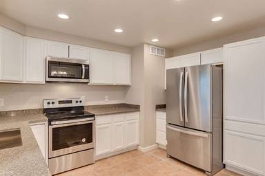 Main picture of 545 S Johnson