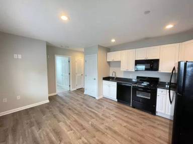 Main picture of 374 Amory St