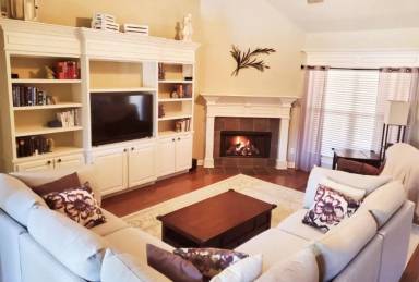 Main picture of 263 Lake Valley Dr