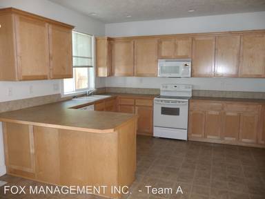 Main picture of 542 NE 200th Pl