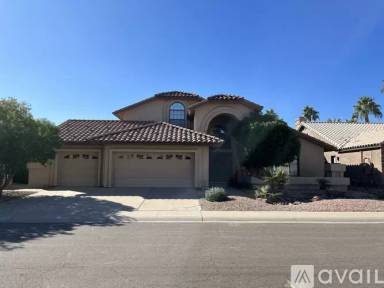 Main picture of 16202 S 35th Way