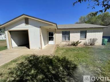 Main picture of 822 E Riverside Ave