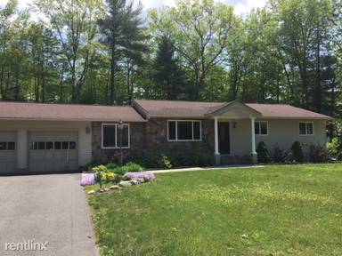 Main picture of 52 Dyer Switch Rd
