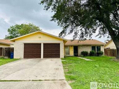 Main picture of 2914 Lakeland Dr
