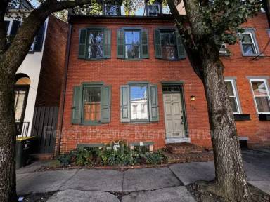 Main picture of 406 E Orange St