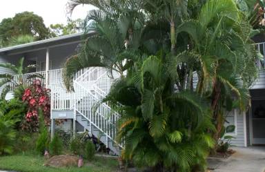Main picture of 1885 Courtyard Way