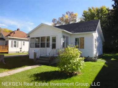 Main picture of 811 Nicolet Blvd