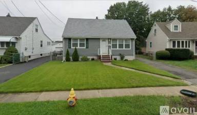 Main picture of 73 Greentree Rd