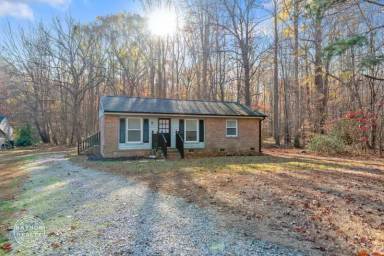 Main picture of 4717 Taylors Gin Rd