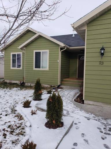 Main picture of 23 Trump Dr