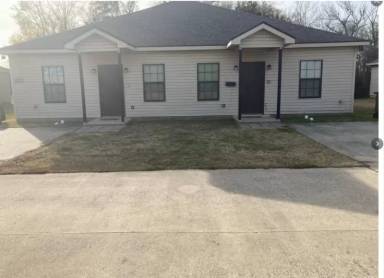 Main picture of 2727 3rd St