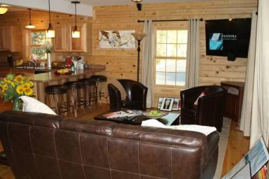 Main picture of 35 Lonestar Ln