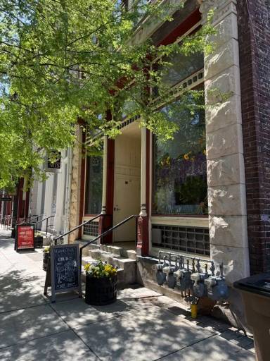 Main picture of 121 W Jackson Ave