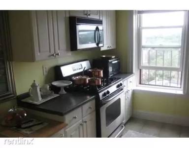 Main picture of 1666 Commonwealth Ave