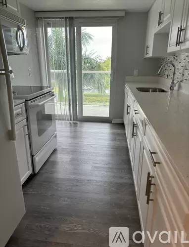 Main picture of 2560 S Ocean Blvd