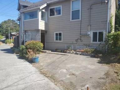 Main picture of 3823 23rd Ave SW
