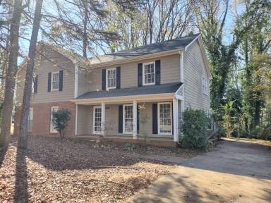 Main picture of 615 Rama Rd
