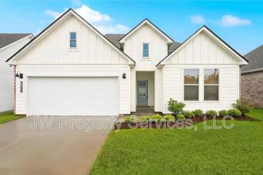 Main picture of 40341 Cara Mae St