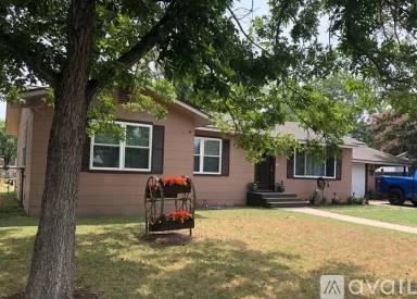Main picture of 1513 S 2nd St