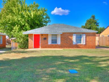 Main picture of 223 E Jacobs Dr