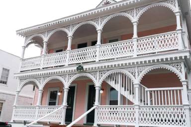 Main picture of 1517 Madison Ave