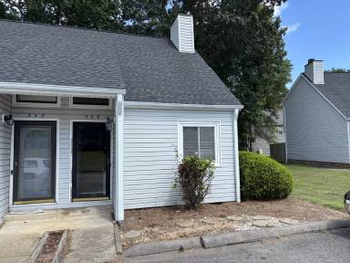 Main picture of 546 Brookside Ct