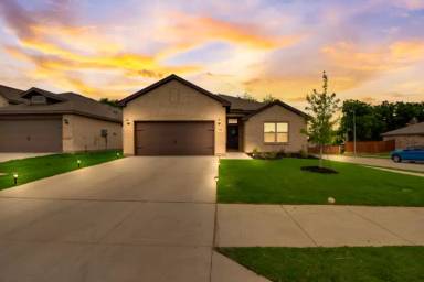 Main picture of 5800 Brookville Dr