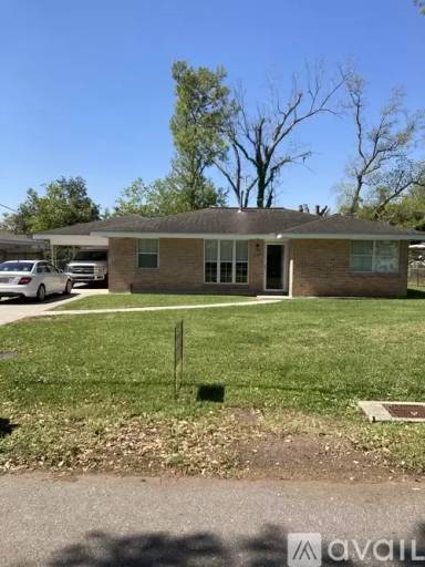 Main picture of 232 Mimosa Ave