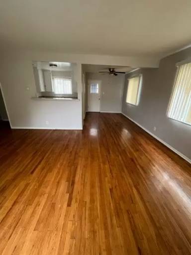 Main picture of 1548 W 20th St