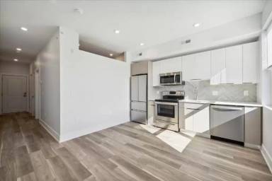 Main picture of 3843 Wallace St