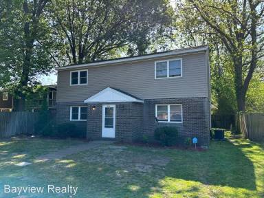 Main picture of 9551 Lakeside Dr