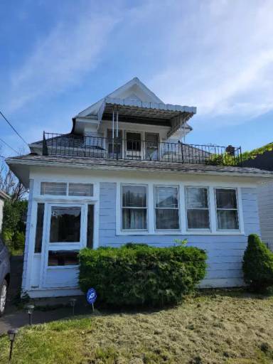 Main picture of 481 Highgate Ave