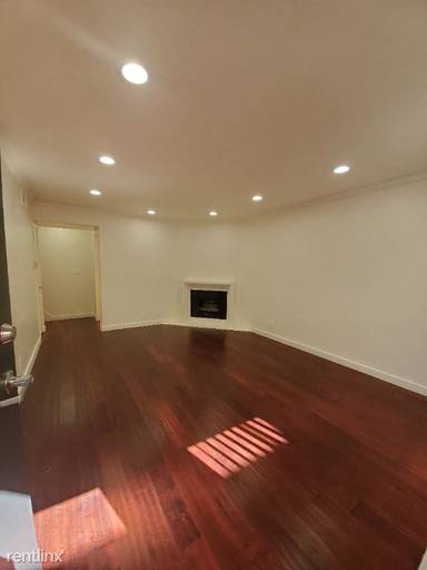 Main picture of 13002 Riverside Dr