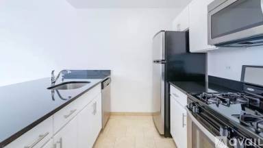 Main picture of 180 Montague Apartments