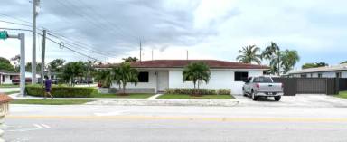 Main picture of Corner 3 2 In Westchester