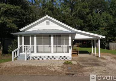 Main picture of 240 Beauregard St