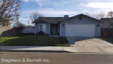 Main picture of 1618 Blue Spruce Way