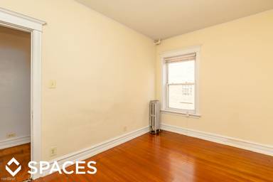 Main picture of 1441 W Argyle St