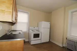 Main picture of 27 E Court St