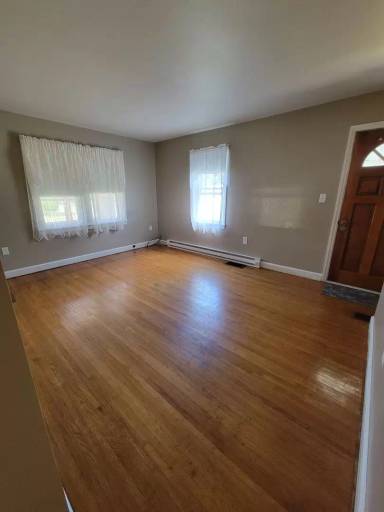 Main picture of 3289 Anthony Hwy